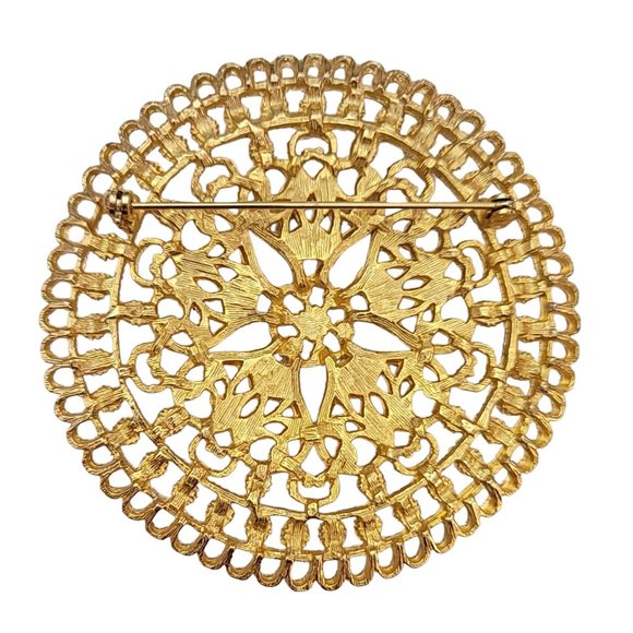 Gold Tone Round Heart Medallion Etruscan Statement Brooch K880 - Picture 3 of 6